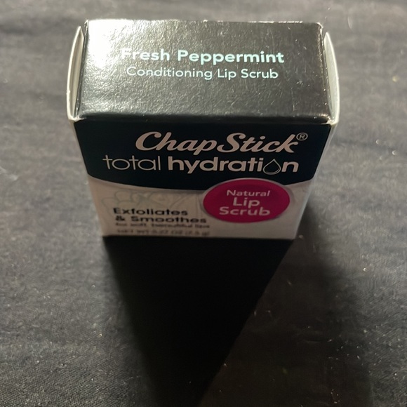 Lip Balms and Lip Scrubs - Picture 4 of 5